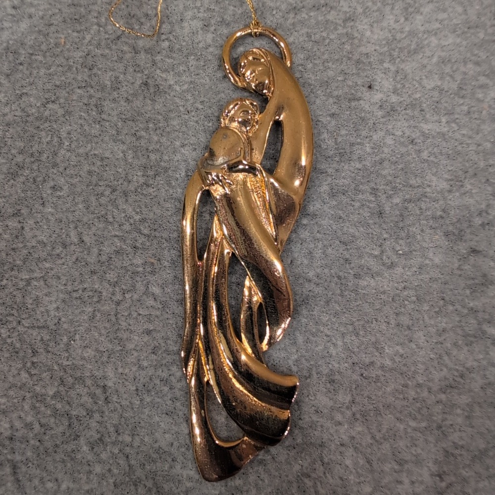 Wallace Silversmiths Mary Baby Jesus Sculpture Ornament 24 Karat Gold Finish - Picture 1 of 5